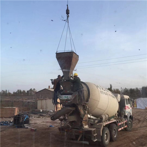 龙潭区“精准瞄准”—— 吊车的 “定位导航” 技术